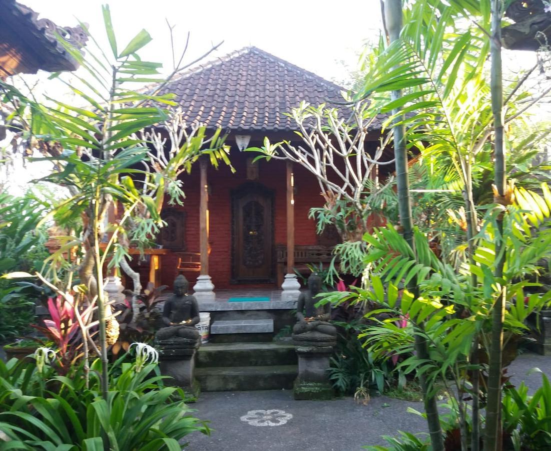 ホテル Local Family House パヤンガン エクステリア 写真